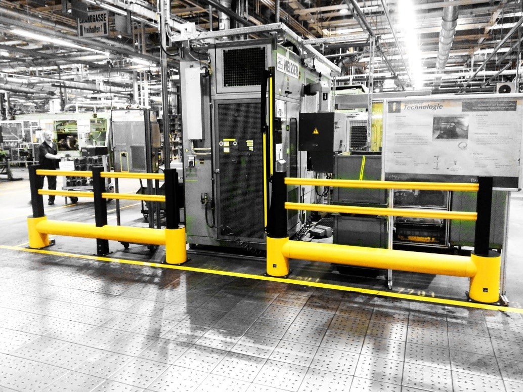 Figura 10 protezione macchinari industriali Figura 10 protezione macchinari industriali